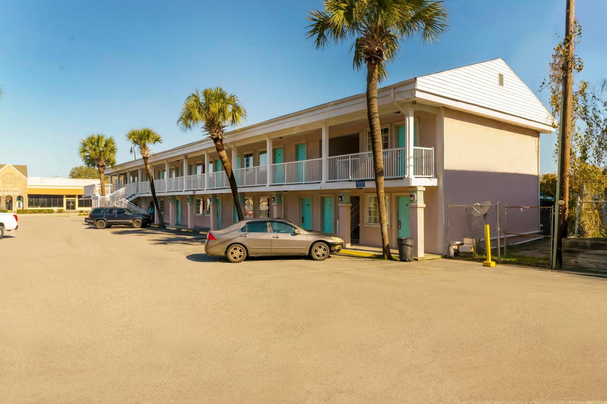 Oyo Hotel Myrtle Beach Kings Hwy Екстериор снимка