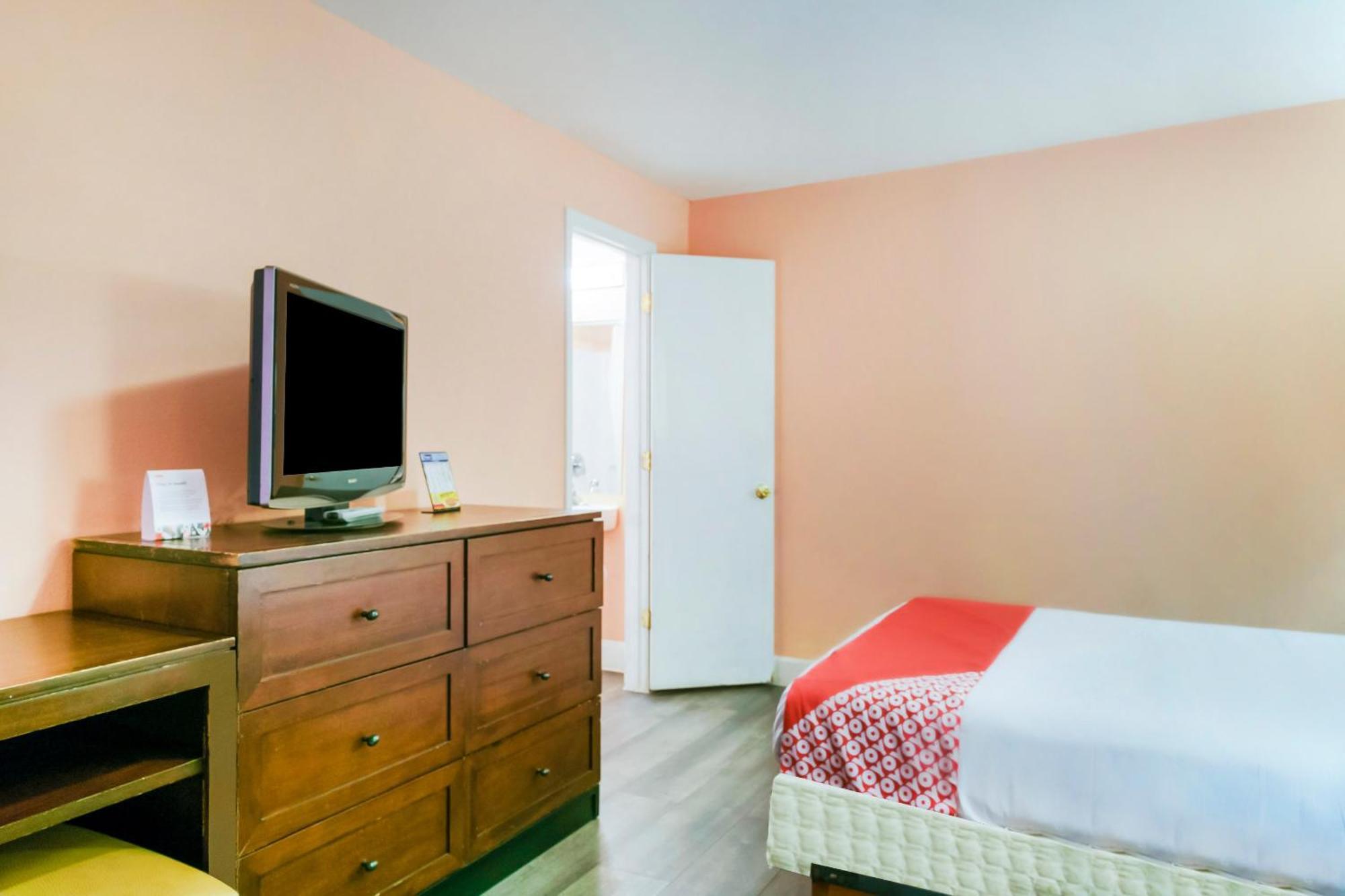 Oyo Hotel Myrtle Beach Kings Hwy Екстериор снимка